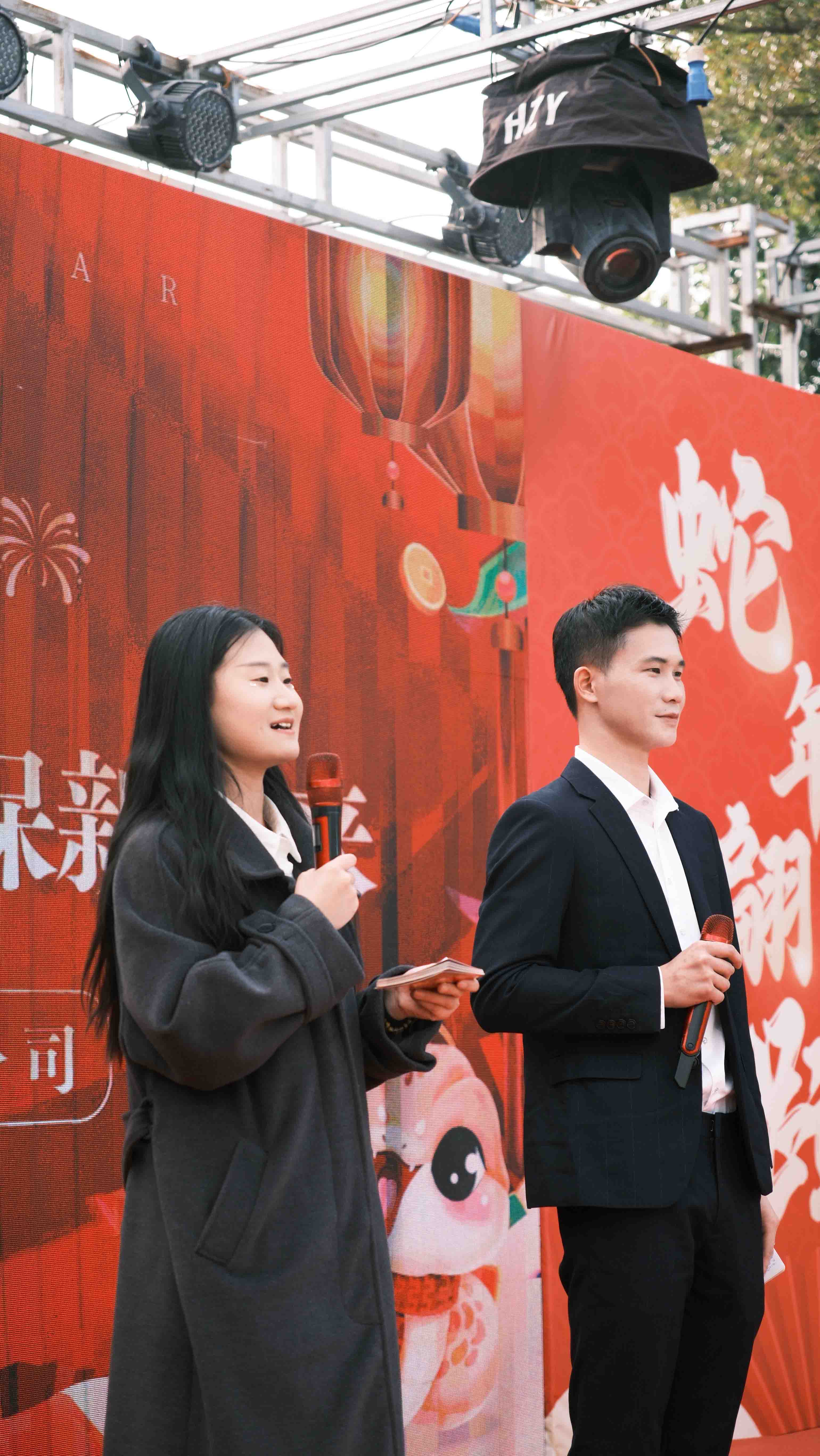 久信達(dá)科技2024年年會圓滿落幕：感恩同行，共創(chuàng)環(huán)保新未來，乘風(fēng)破浪，夢想起航(圖4)
