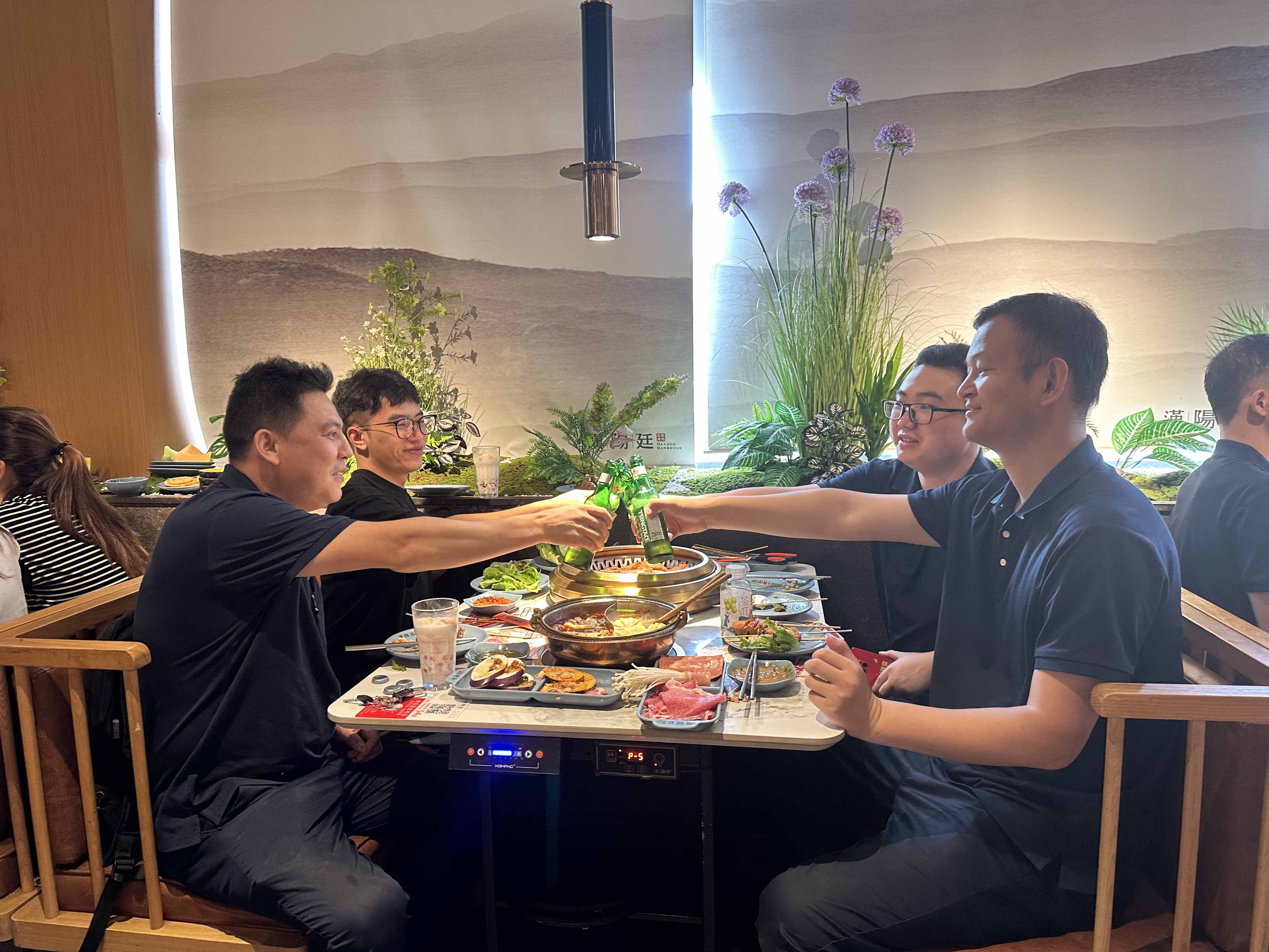久信達(dá)科技公司員工齊聚光明區(qū)蠄蜍石，開(kāi)啟活力爬山之旅暨團(tuán)建活動(dòng)(圖5)
